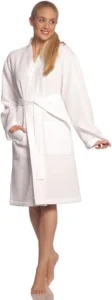 Albornoz de mujer color blanco